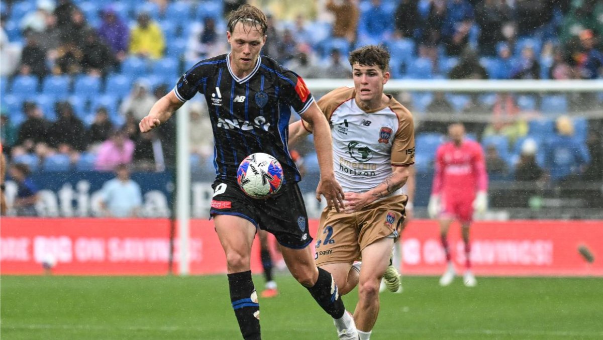 Auckland được đánh giá cao hơn Newcastle Jets