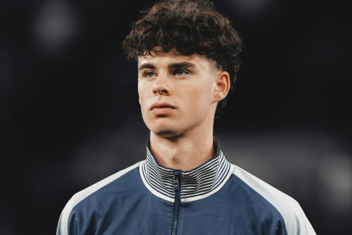 Real Madrid ngưỡng mộ tài năng của Archie Gray 2 Gray đang chơi tốt trong màu áo Tottenham