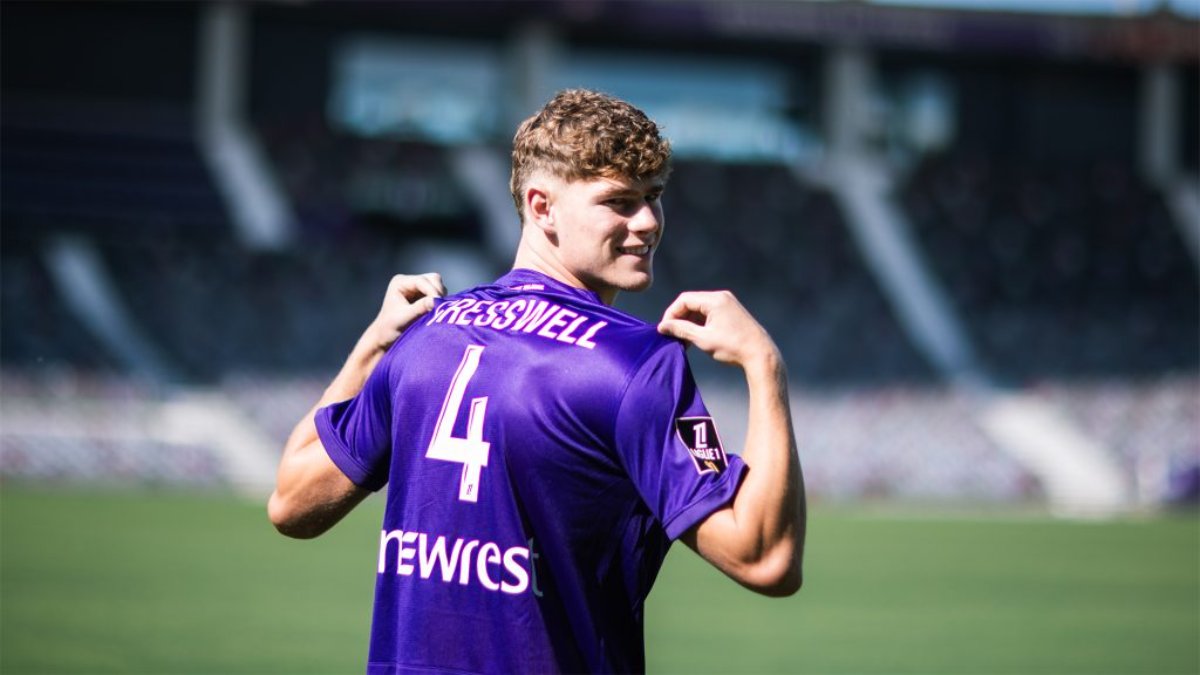 Liverpool muốn đưa Charlie Cresswell về Anfield 3 Cresswell sở hữu phong độ vô cùng ấn tượng