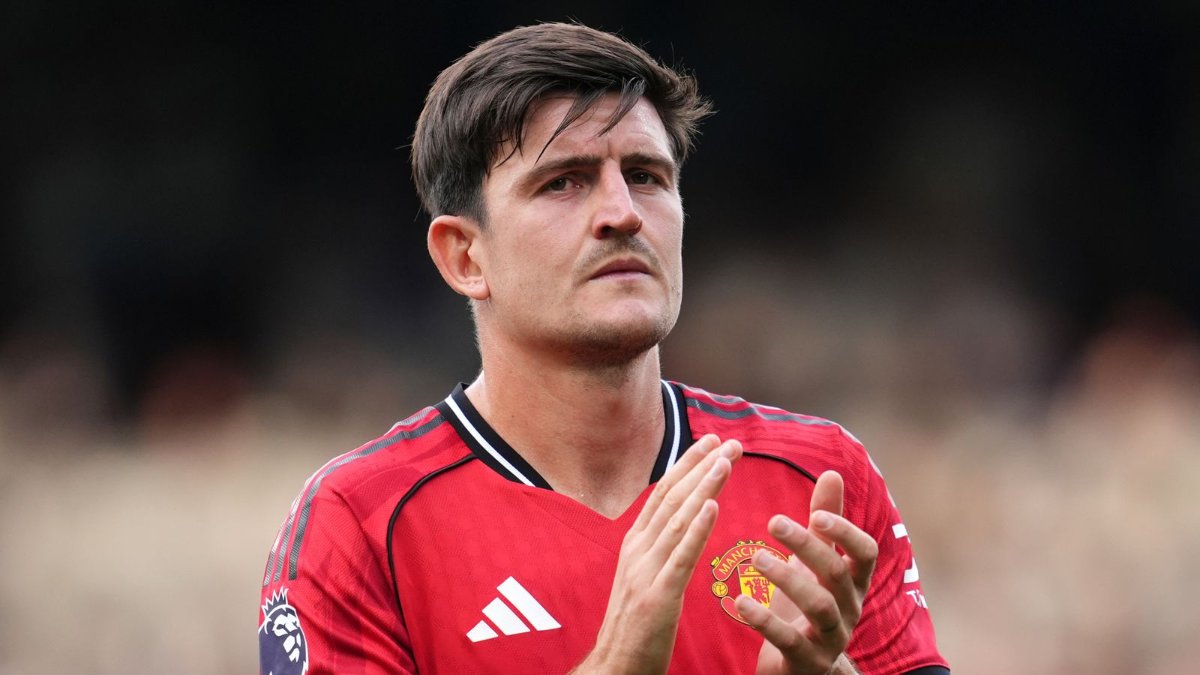 Harry Maguire làm điều bất ngờ vì tình yêu Man Utd 2 Maguire được HLV Carrick đánh giá cao